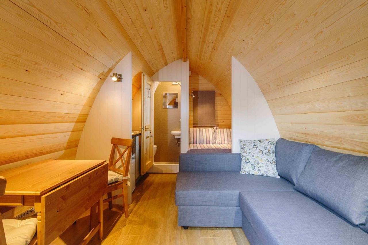 Hotel Buttercup Glamping Pod Cheltenham Exterior foto