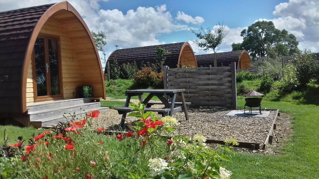 Hotel Buttercup Glamping Pod Cheltenham Exterior foto